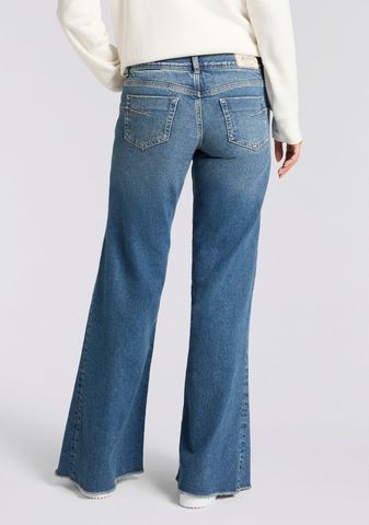 262061151_54390323